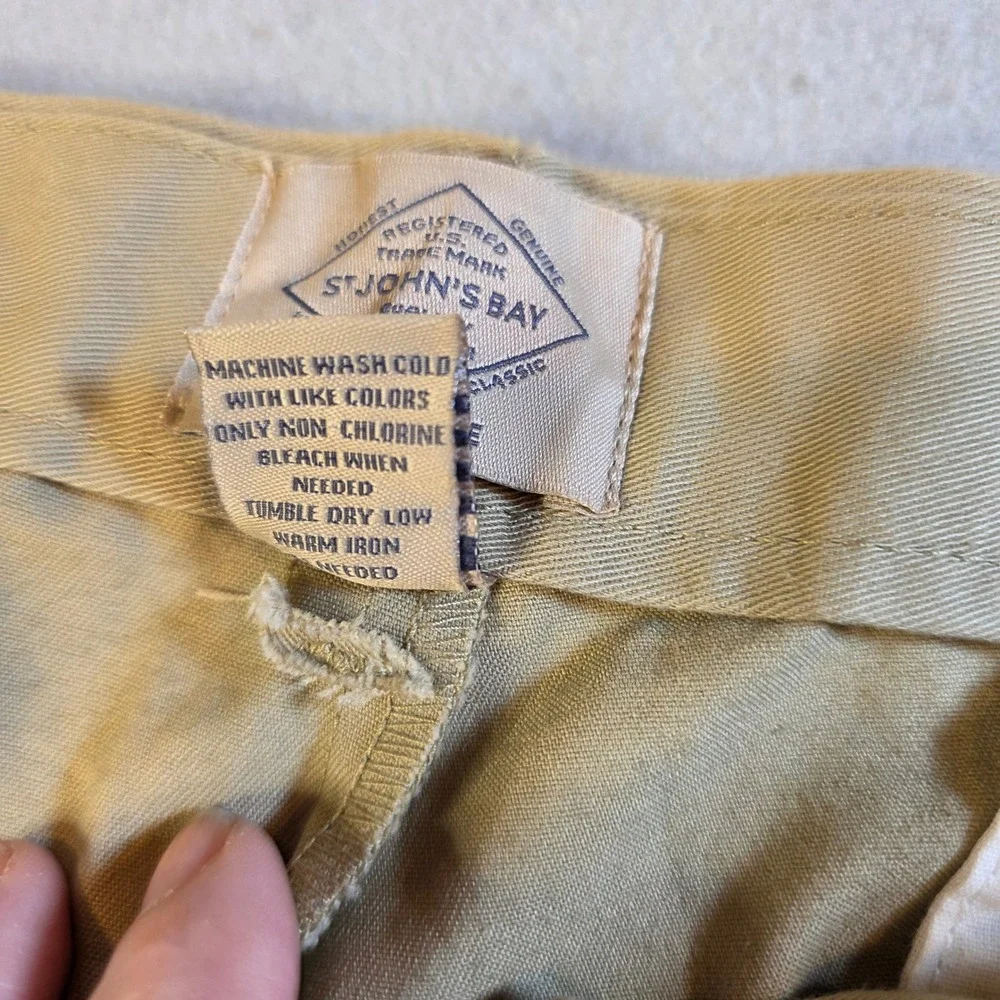 St Johns Bay Mens 40x32 Pleated Chino Pants Khaki Tan Easy Care Distressed Work